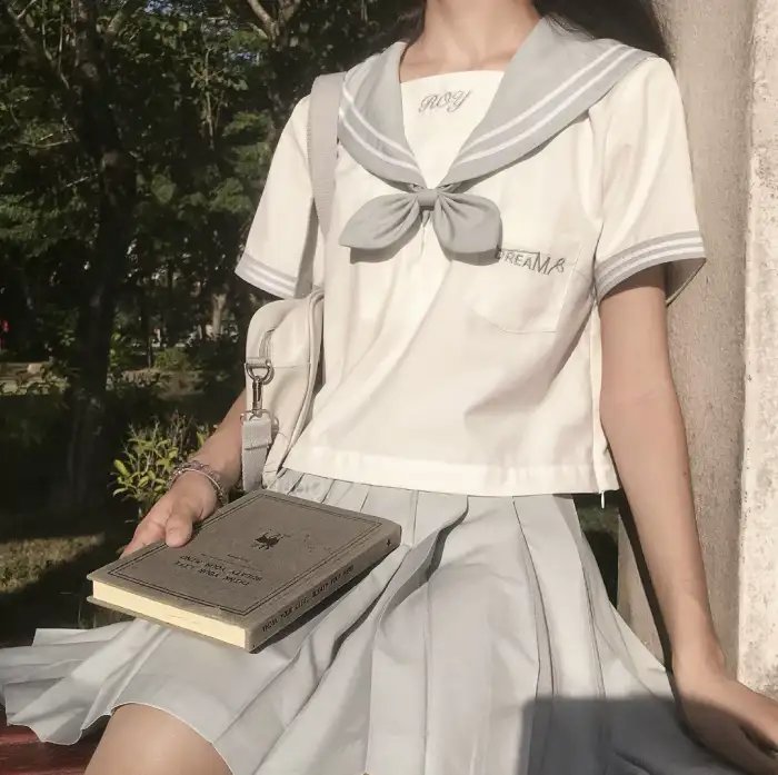 姊姊妹妹站起来